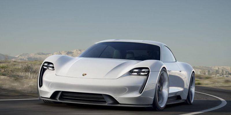 Первый электрический Porsche получит турбо-версию