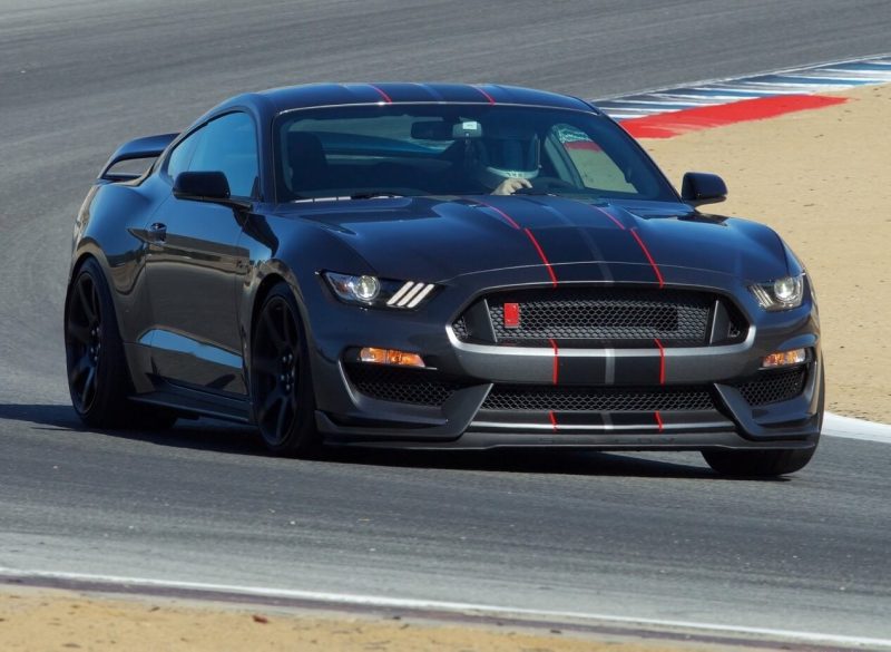 Фото Mustang Shelby GT350