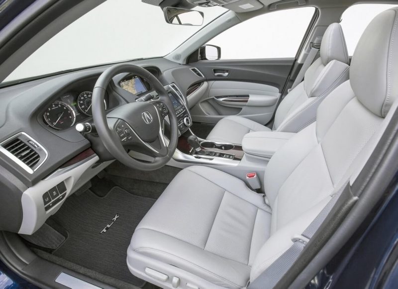 Передние сиденья Acura TLX