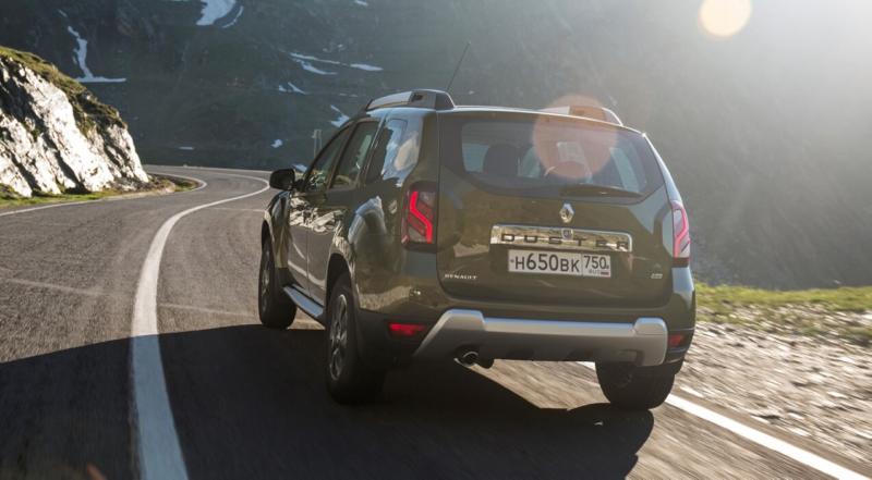 Renault Duster rear view