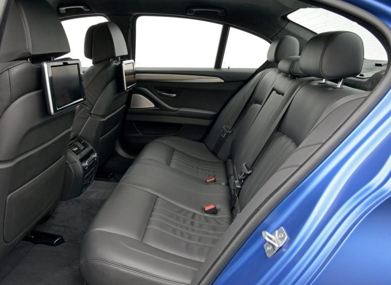 BMW M5 задние кресла