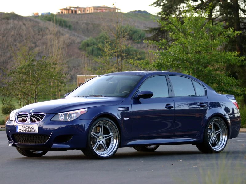 Авто BMW M5 (E60)
