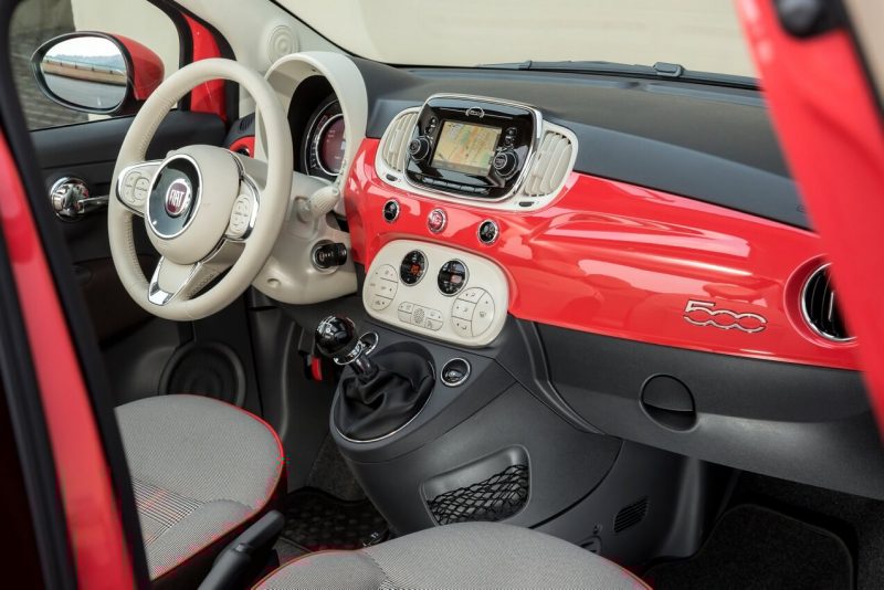 Fiat 500 интерьер