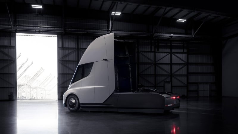 Tesla Semi 1