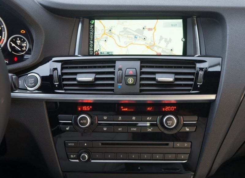 Дисплей BMW X4