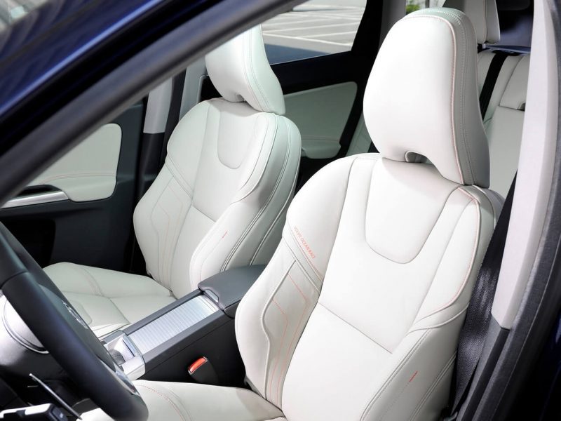 Volvo XC60 передние сиденья