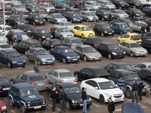 Названы самые популярные подержанные машины в России