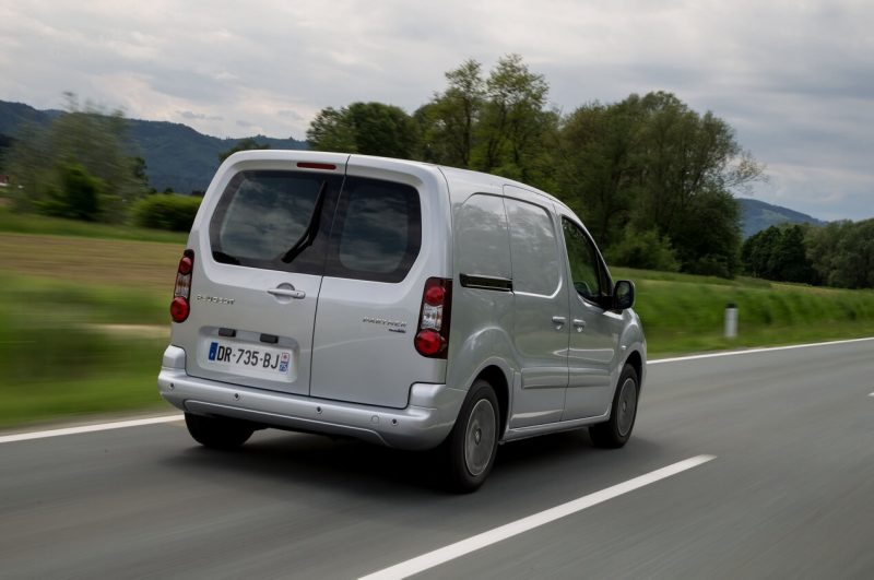 Фото авто Peugeot Partner Van