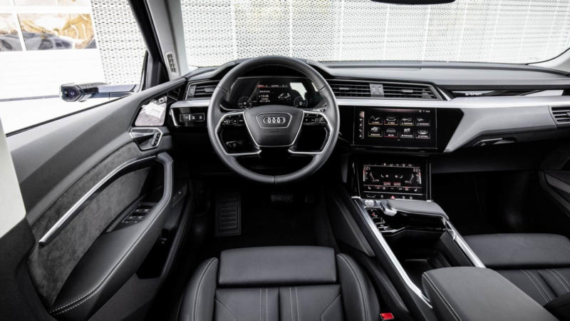 Интерьер Audi e-tron