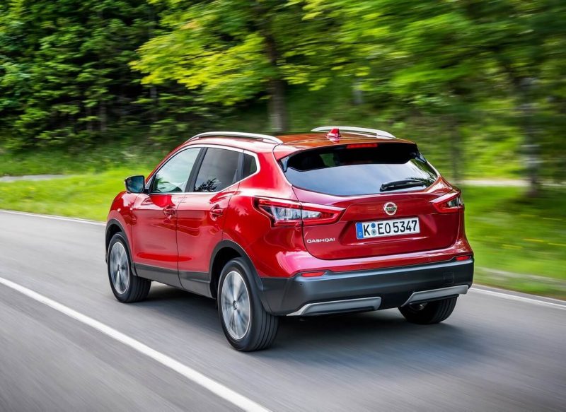 Вид сзади Nissan Qashqai