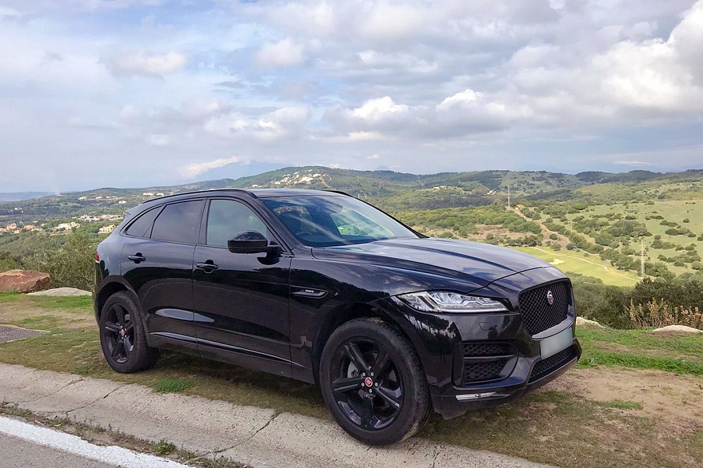 Ягуар на прокат в Испании