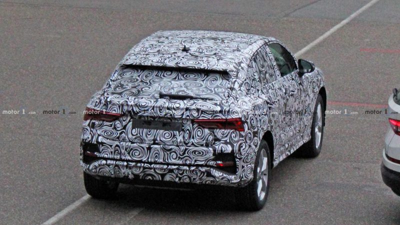 Фото Audi Q4