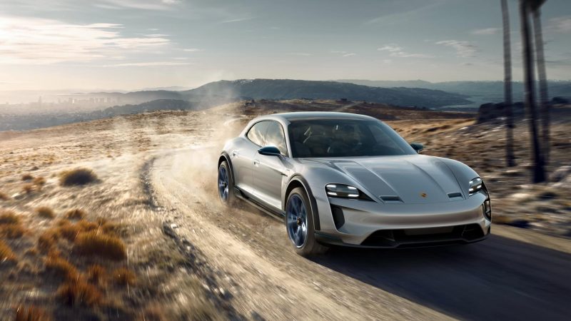 Первый электрический Porsche получит турбо-версию