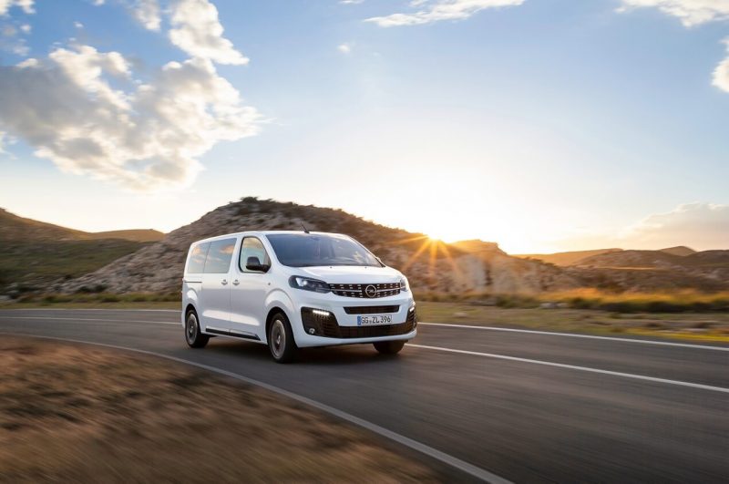 Авто Opel Zafira Life