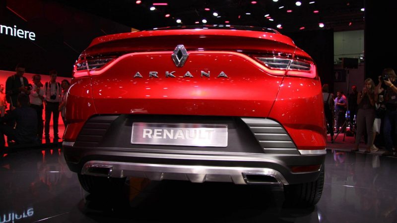 Renault Arkana вид сзади