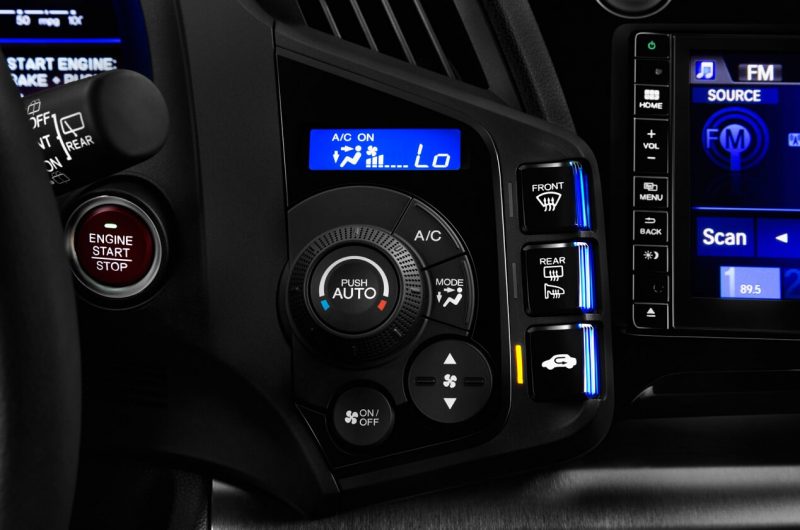 Кнопки управления Honda CR-Z