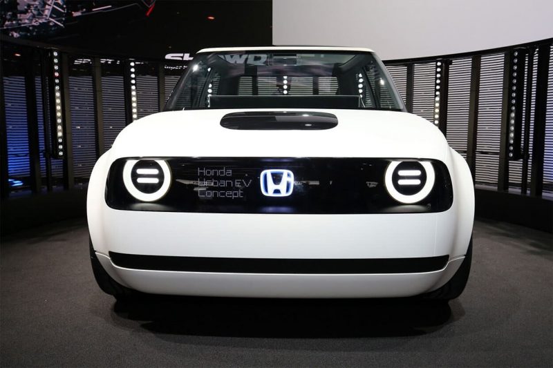 Honda Urban EV вид спереди