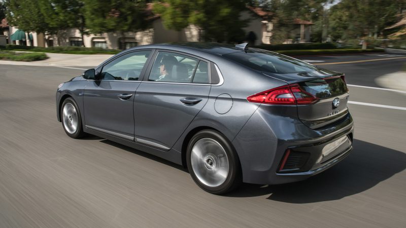 Фото Hyundai Ioniq Hybrid