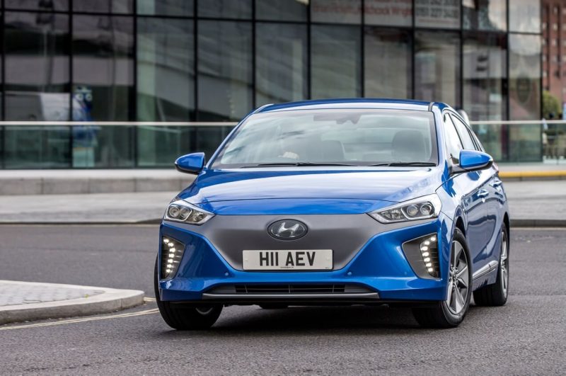 Вид спереди Hyundai Ioniq Electric