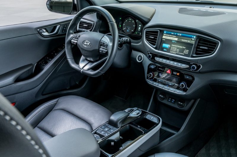 Интерьер Hyundai Ioniq
