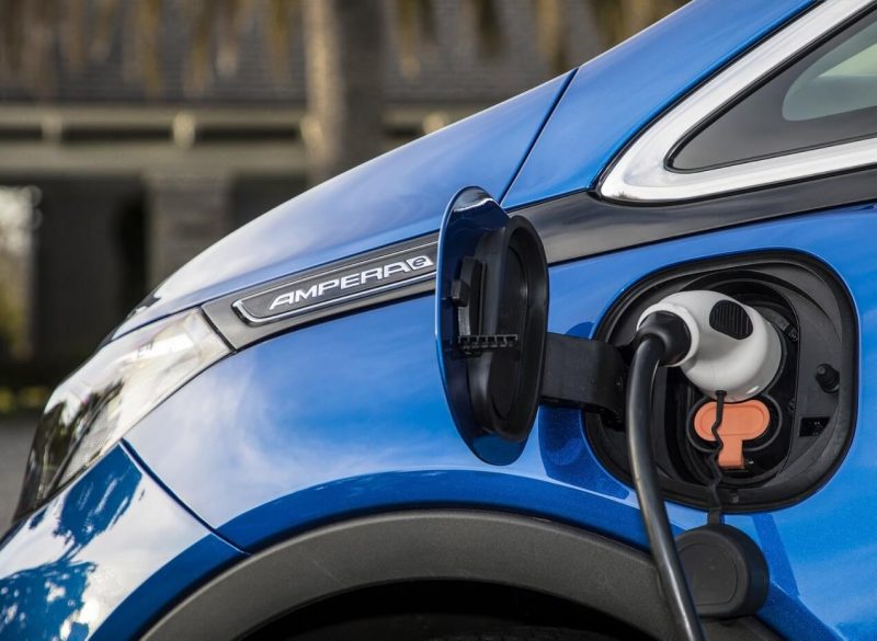 Зарядка АКБ Opel Ampera-e