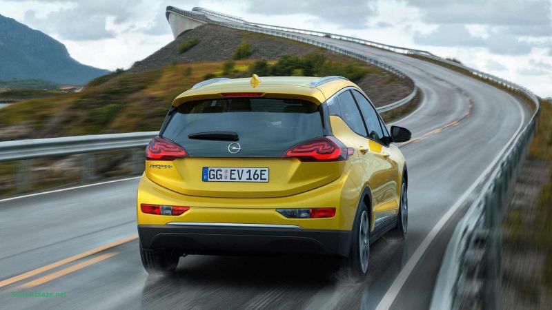 Вид сзади Opel Ampera-e