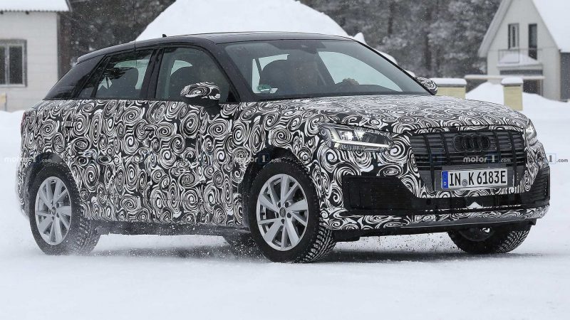 Авто Audi Q2 E-Tron