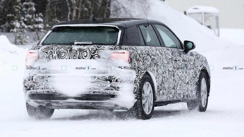 Audi Q2 E-Tron вид сзади