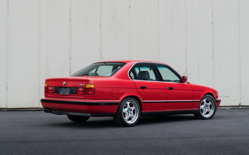 Авто BMW M5