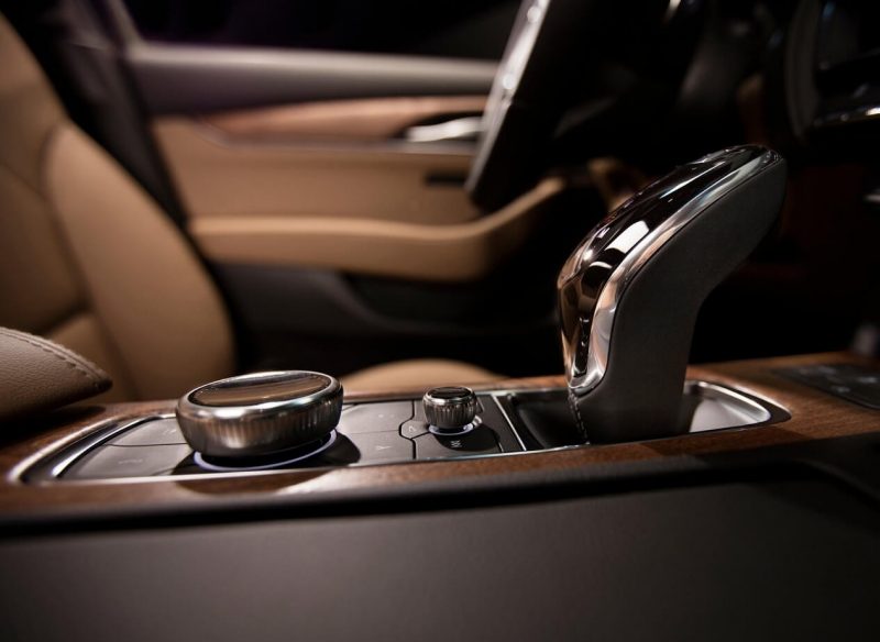 Интерьер Cadillac CT5