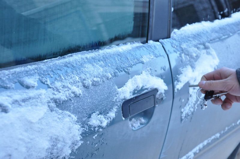 Примерзание дверей автомобиля