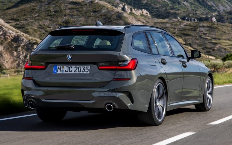 Вид сзади BMW 3 Series