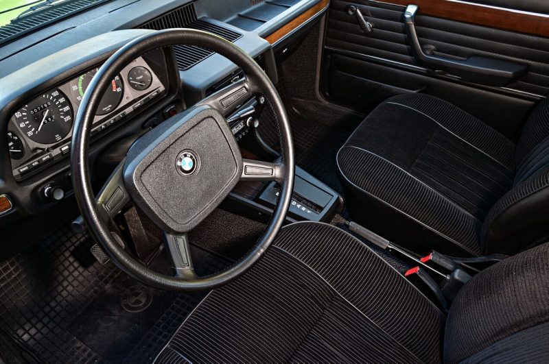 Рулевое колесо BMW 5 Series (E12)
