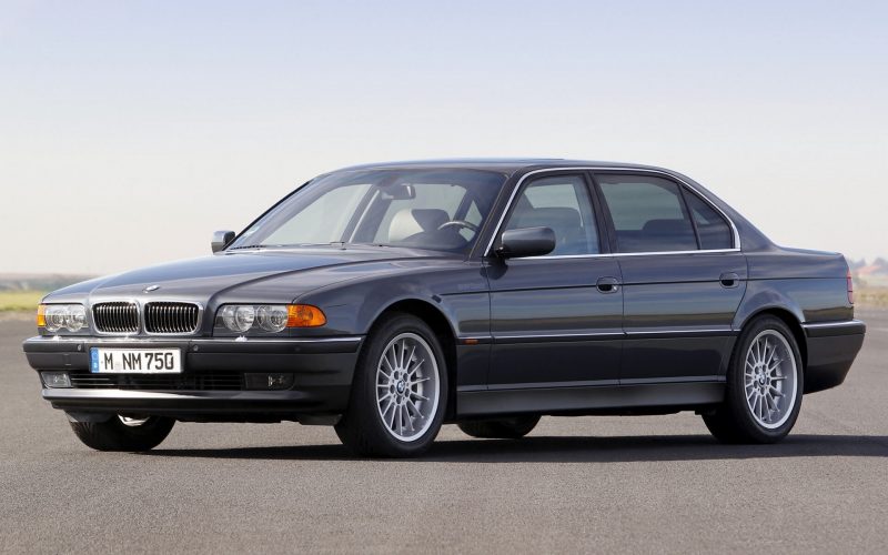 Фото BMW 7 Series (E38)