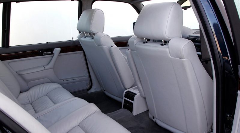 Салон BMW 7-Series E32
