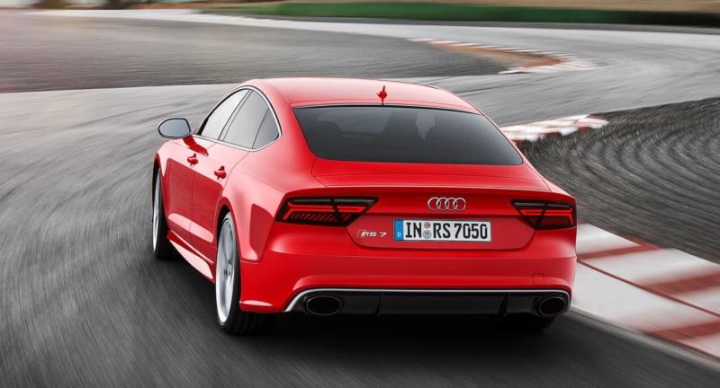 Вид сзади Audi RS7