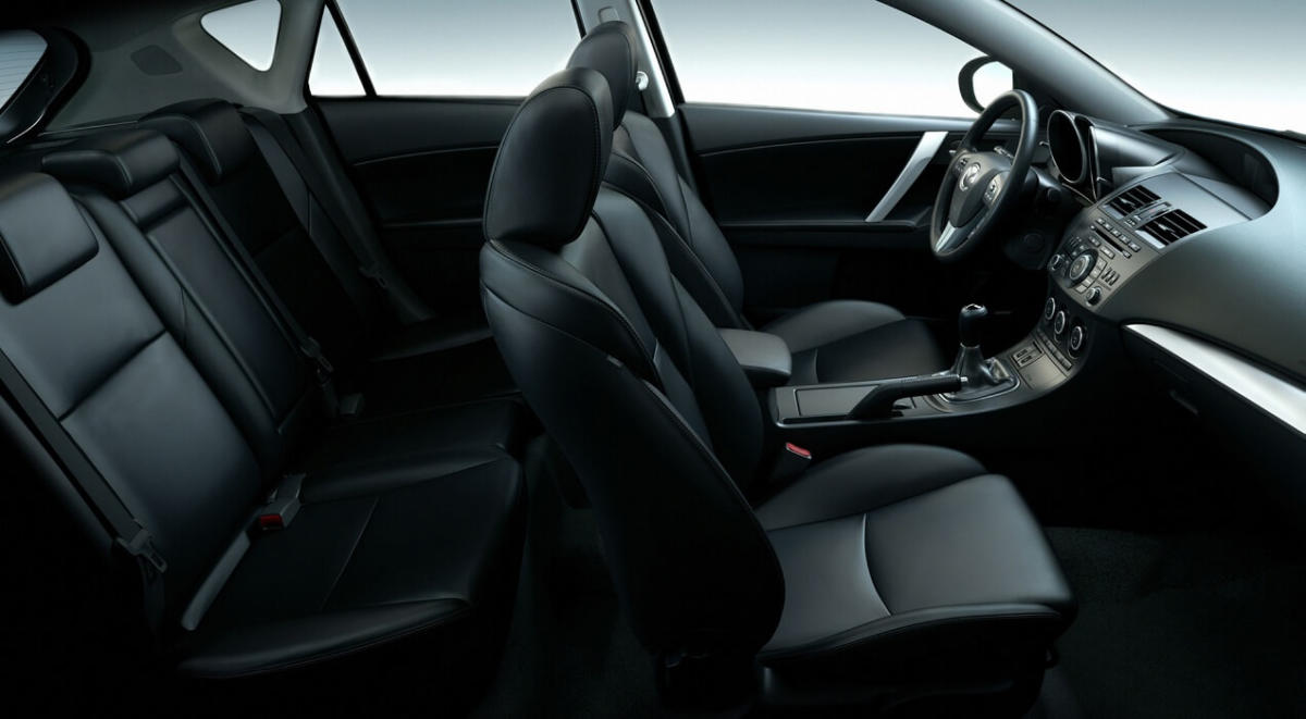 Mazda 3 Hatchback - 2011