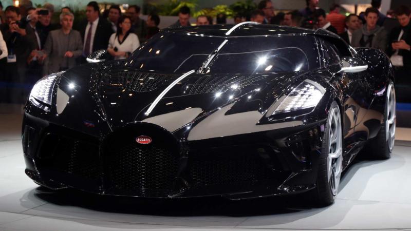 Вид спереди Bugatti La Voiture Noire