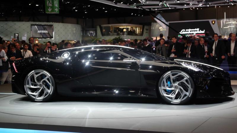 Вид сбоку Bugatti La Voiture Noire