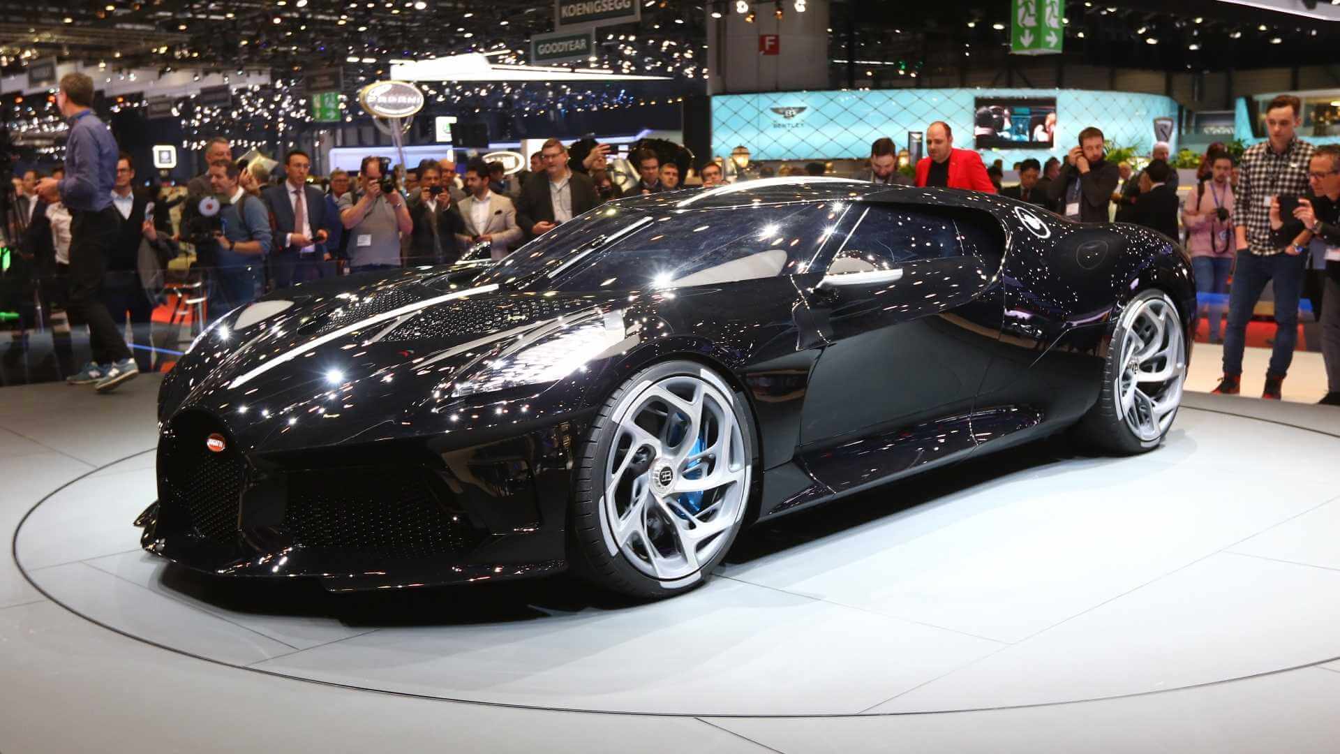 Bugatti Chiron noire