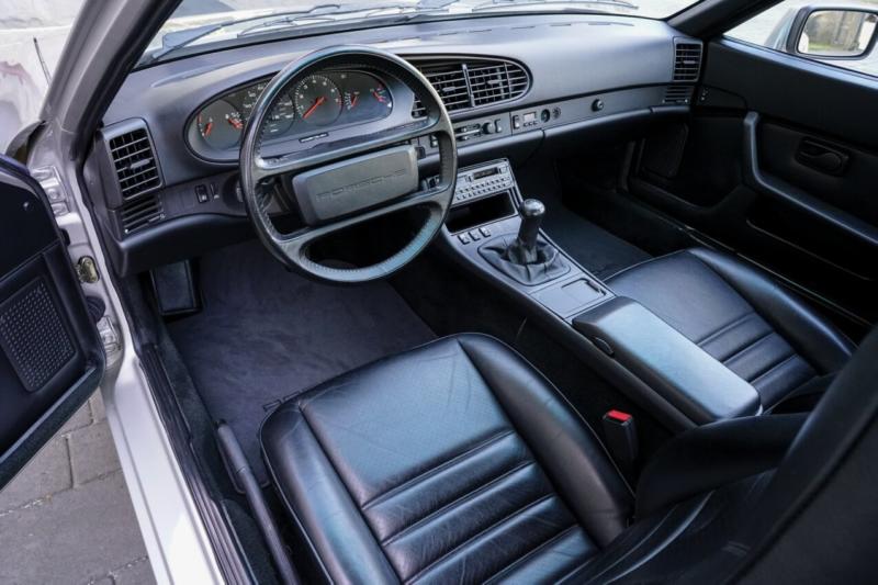 Интерьер Porsche 944