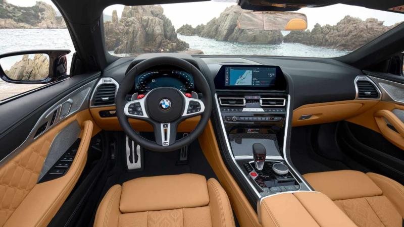Интерьер BMW M8