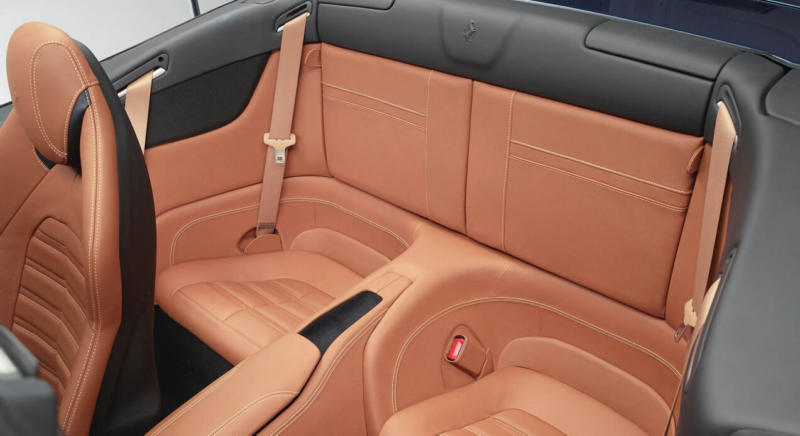 Задние кресла Ferrari California T