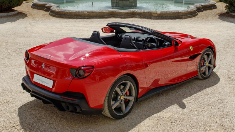 Ferrari Portofino вид сзади
