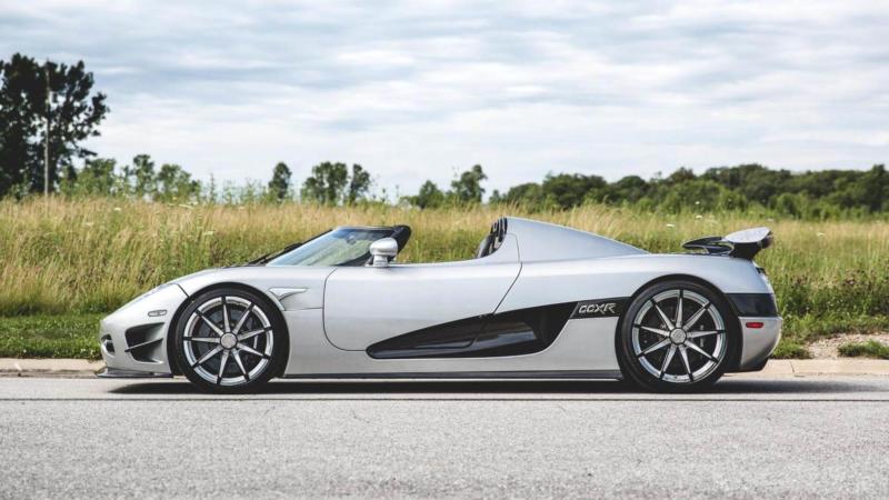 Koenigsegg CCXR Trevita вид сбоку