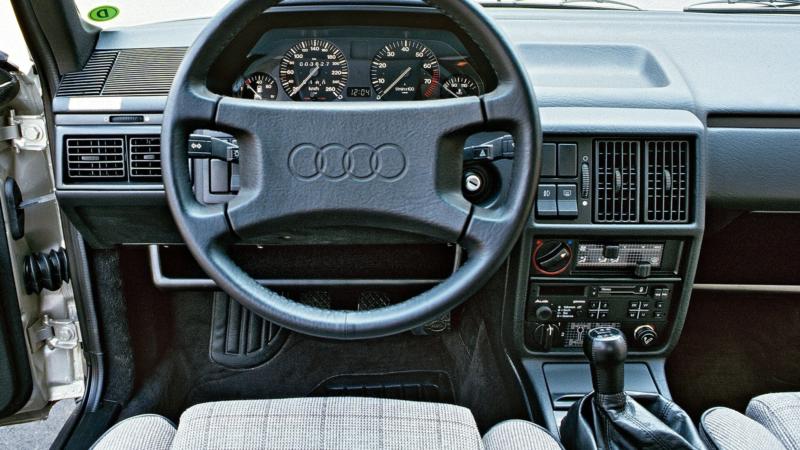 Салон Audi 100 C3