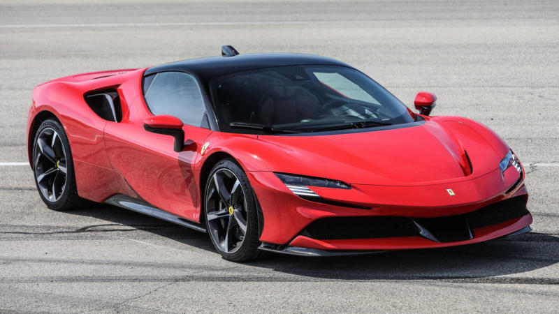 Ferrari sf90 stradale фото