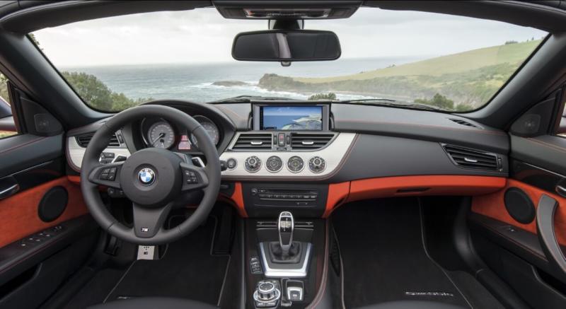Интерьер BMW Z4 2013 года
