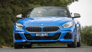 Вид спереди BMW Z4