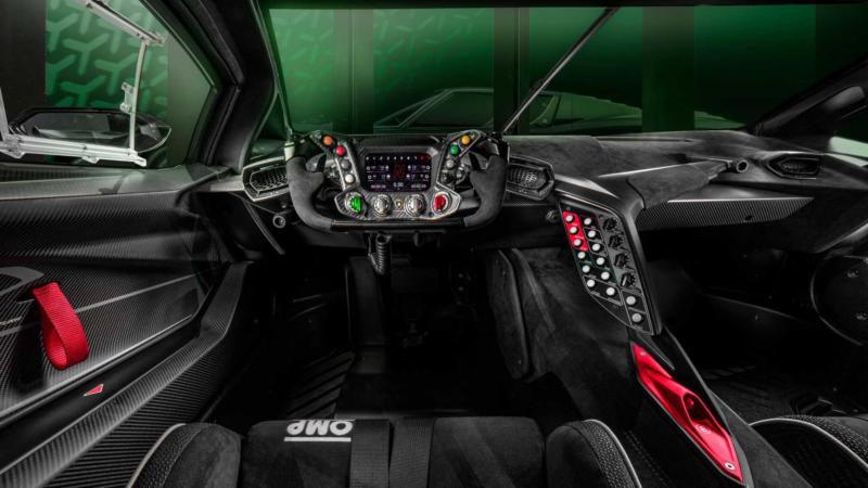Интерьер Lamborghini Essenza SCV12